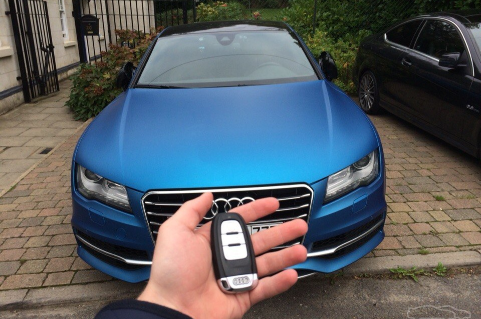Audi s7 blue one