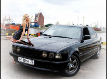 BMW 7er (E32)