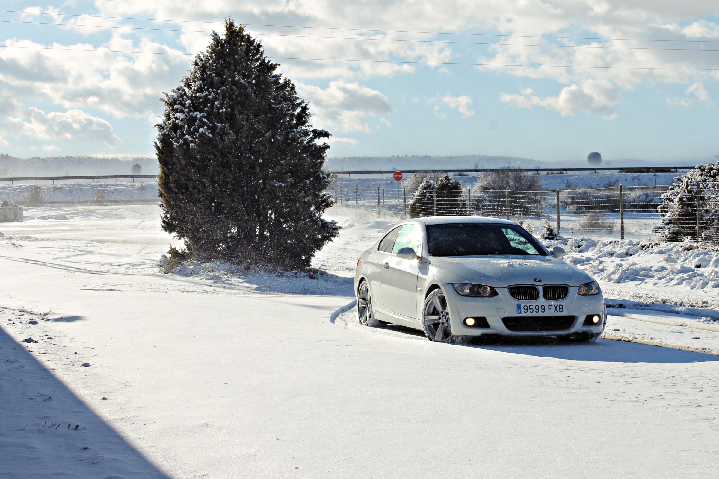 М5 зима. BMW e92 зима. BMW e92 зимой. БМВ е60 в снегу. BMW м5 е39 в снегу.